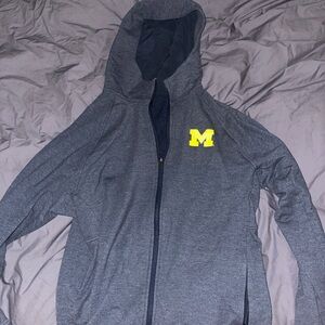 Lululemons Men’s Michigan Zip Up Hopdie